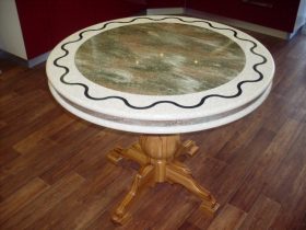 Сборка круглого стола в Южно-Сахалинске